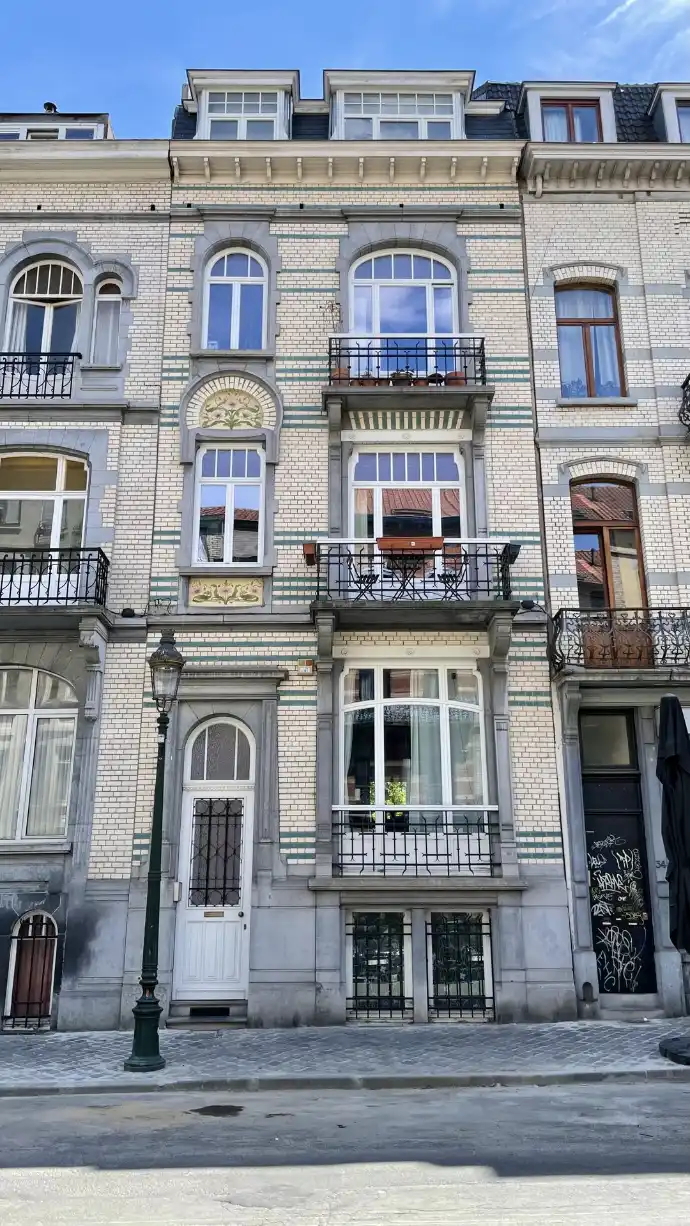 Façade maison bruxelloise style art nouveau
