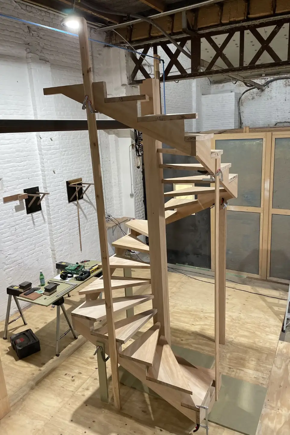 Escalier colimaçon en Hêtre de la forêt de Soignes